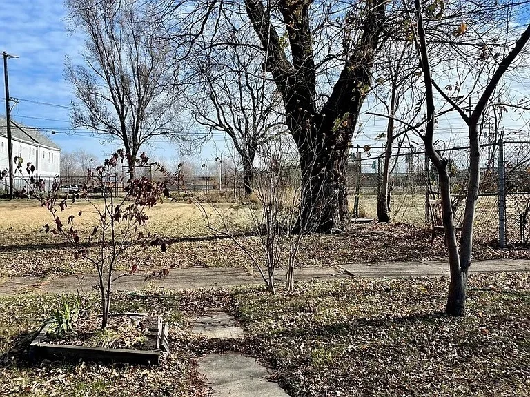 Unit for sale at 8547 S Mackinaw Avenue, Chicago, IL 60617