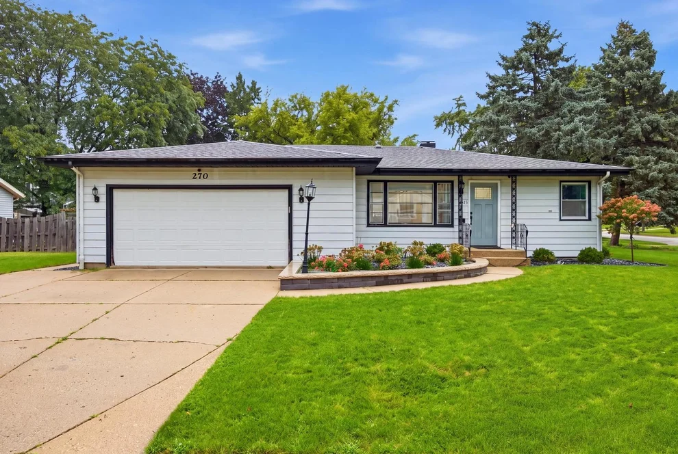 Unit for sale at 270 Berkshire Drive, Crystal Lake, IL 60014