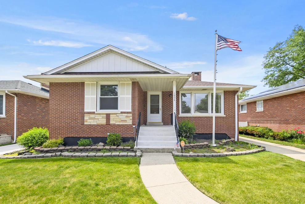 Unit for sale at 1606 Kensington Avenue, Westchester, IL 60154