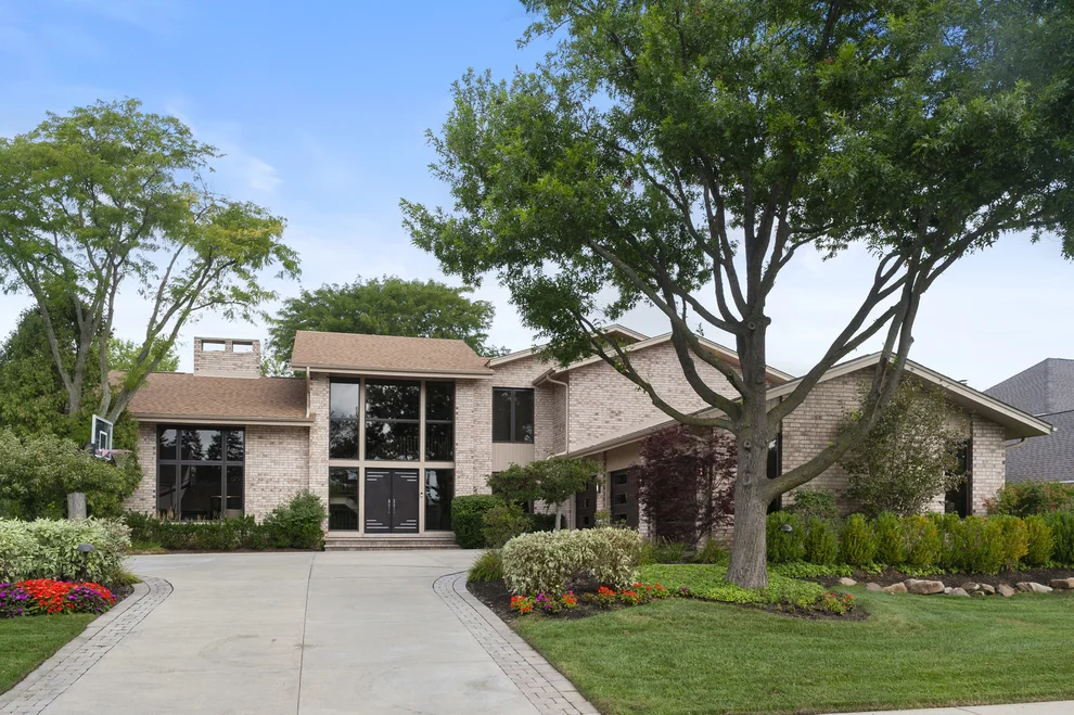 Unit for sale at 2624 Prince Street, Northbrook, IL 60062