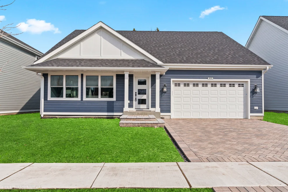 Unit for sale at 4020 Faith Lane, St. Charles, IL 60174