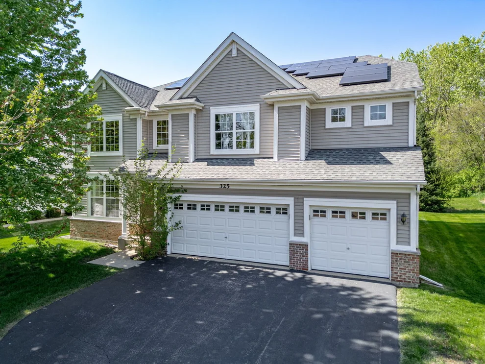 Unit for sale at 325 Hemlock Lane, West Chicago, IL 60185