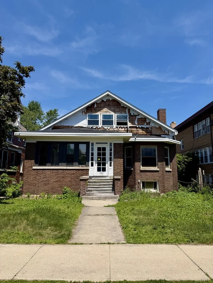 Unit for sale at 1420 W Jarvis Avenue, Chicago, IL 60626