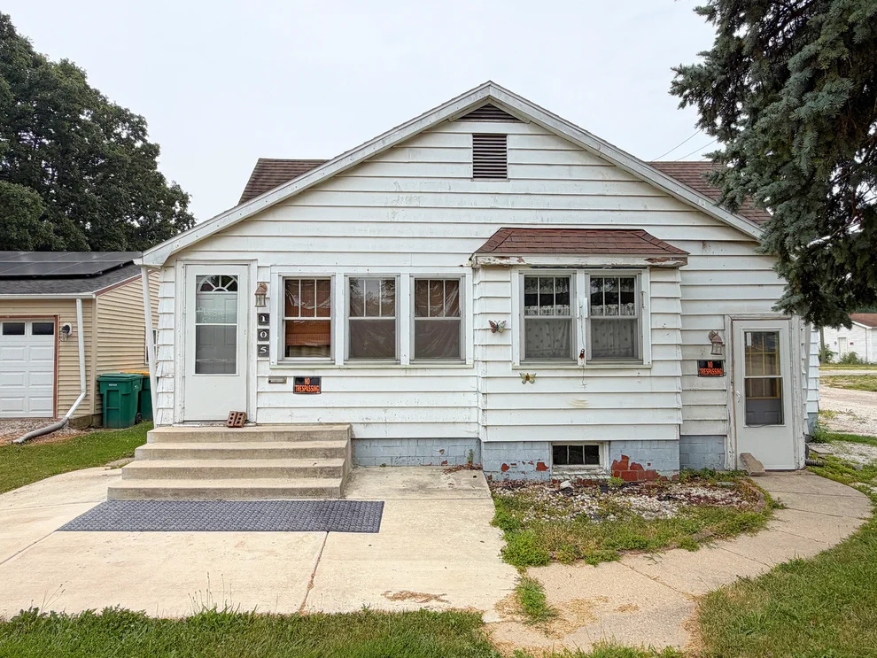 Unit for sale at 105 E 12th Street, Streator, IL 61364