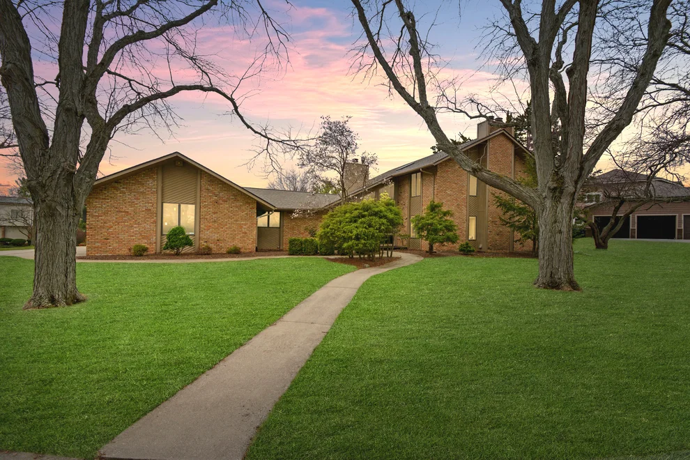 Unit for sale at 37 Pendleton Way, Bloomington, IL 61704
