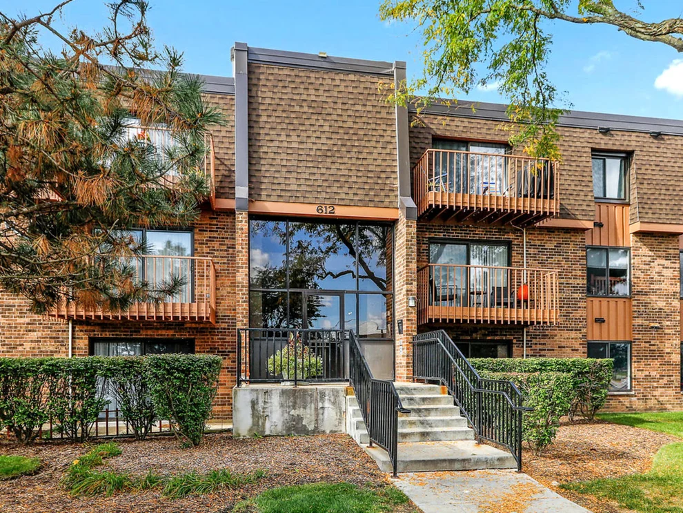 Unit for sale at 612 Waterford Drive, Schaumburg, IL 60133