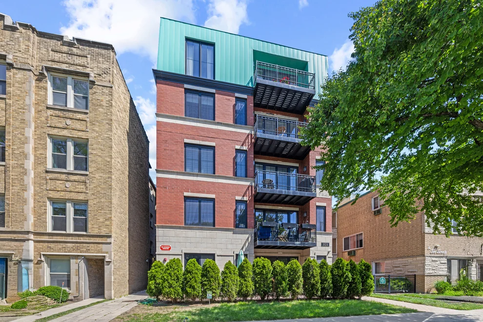 Unit for sale at 1024 Washington Boulevard, Oak Park, IL 60302