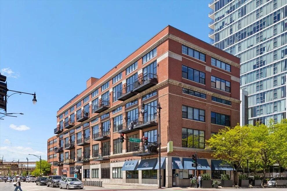 Unit for sale at 70 E 18th Street, Chicago, IL 60616