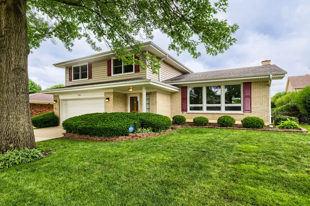 Unit for sale at 706 Huntington Lane, Schaumburg, IL 60193