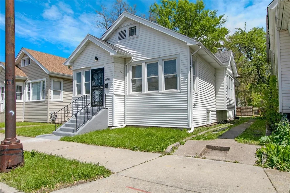 Unit for sale at 11741 S Wentworth Avenue, Chicago, IL 60628