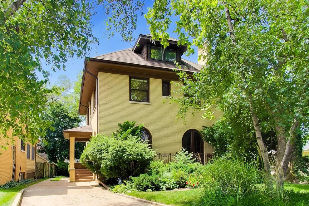 Unit for sale at 612 Ridge Avenue, Evanston, IL 60202