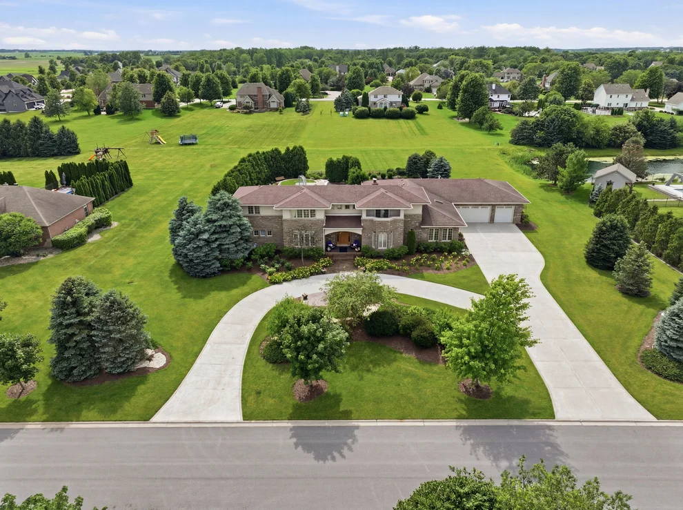Unit for sale at 24104 S Old Farm Road, Manhattan, IL 60442