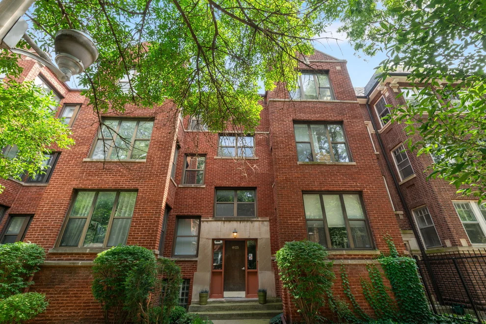 Unit for sale at 4925 N GLENWOOD Avenue, Chicago, IL 60640