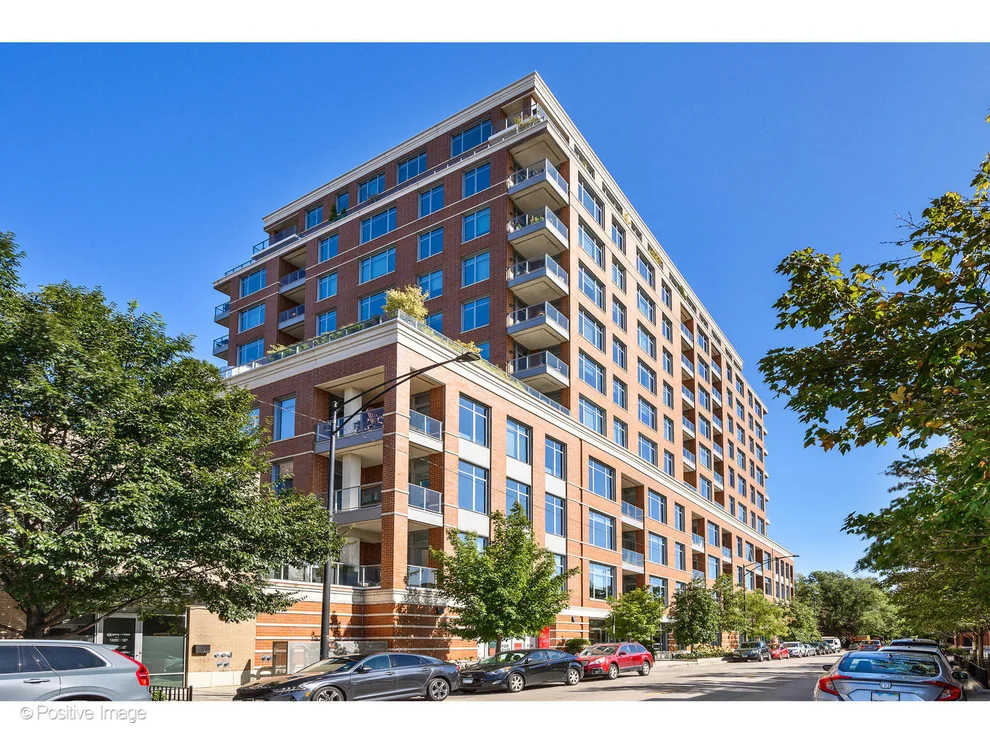 Unit for sale at 540 W Webster Avenue, Chicago, IL 60614