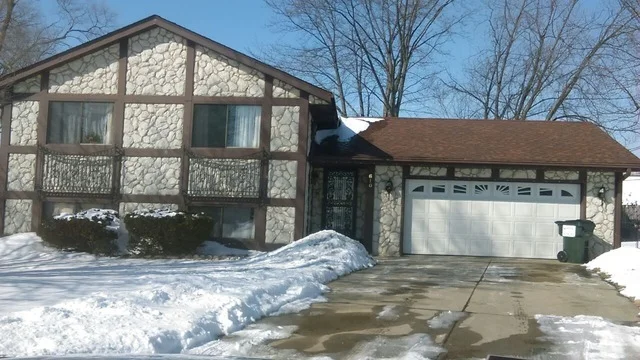 Unit for sale at 610 WIllow Court, WAUKEGAN, IL 60085