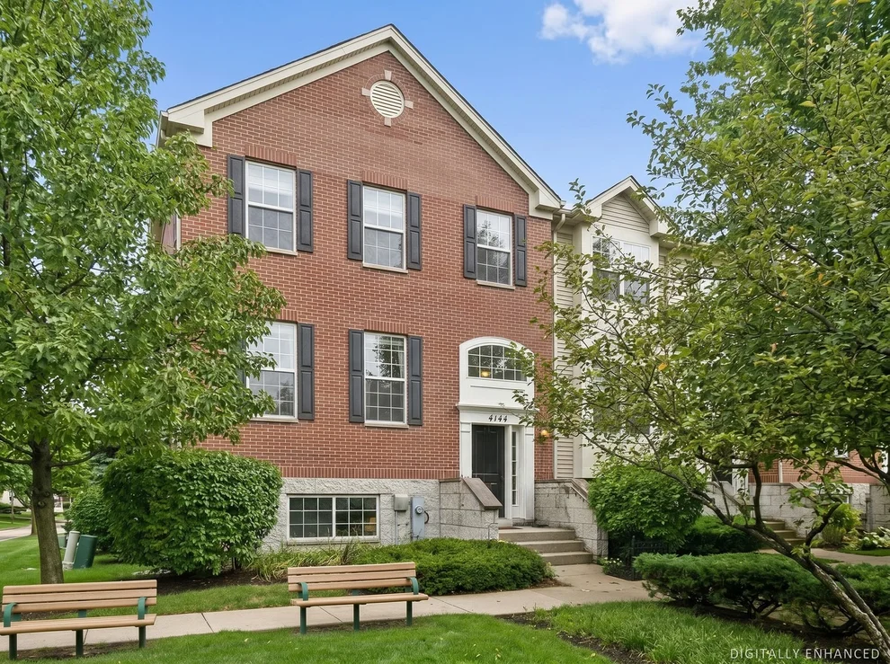 Unit for sale at 4144 Milford Lane, Aurora, IL 60504