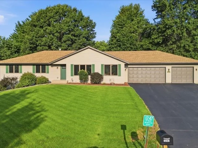 Unit for sale at 1247 W Soli, Oregon, IL 61061