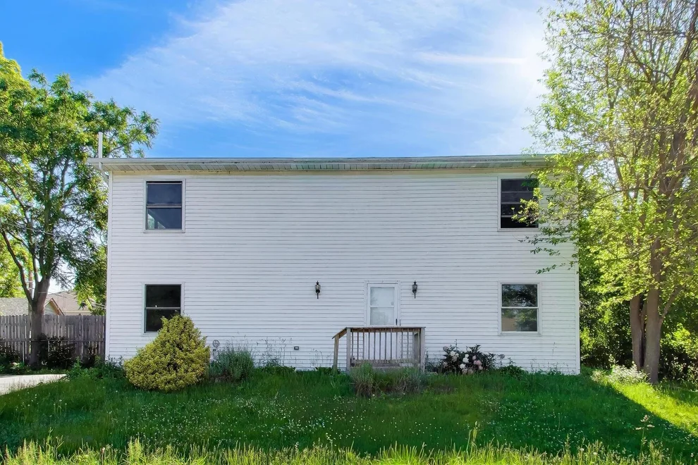 Unit for sale at 26371 N Diamond Lake Road, Mundelein, IL 60060