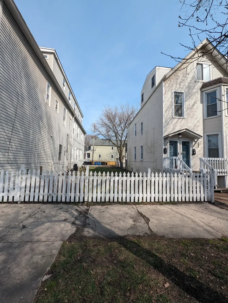 Unit for sale at 3057 N Leavitt Street, Chicago, IL 60618