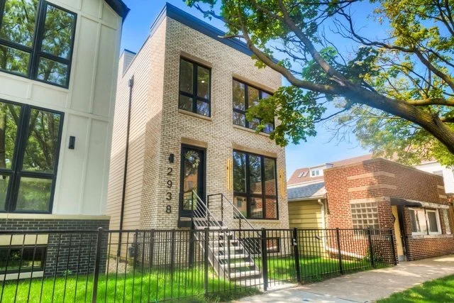 Unit for sale at 2938 N Leavitt Street, Chicago, IL 60618
