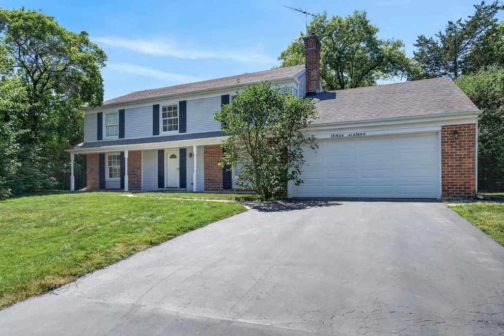 Unit for sale at 316 Fox Run Drive, Northbrook, IL 60062