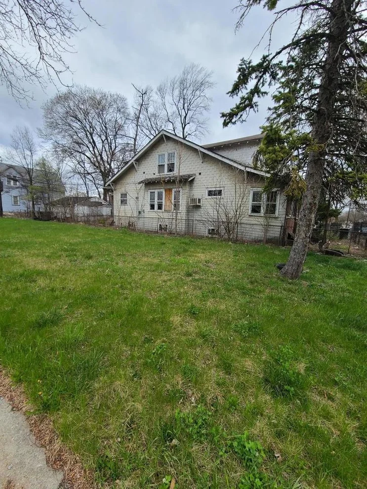 Unit for sale at 10452 S State Street, Chicago, IL 60628