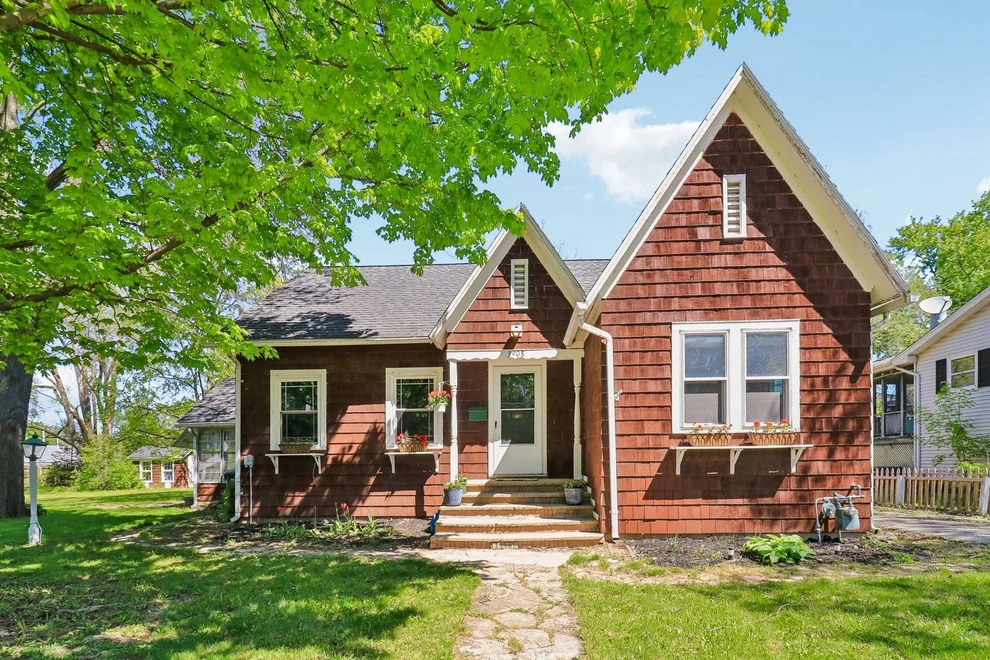 Unit for sale at 3908 W Kane Avenue, McHenry, IL 60050