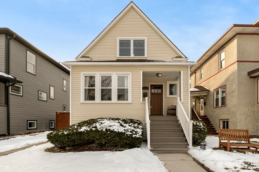 Unit for sale at 1023 Clarence Avenue, Oak Park, IL 60304