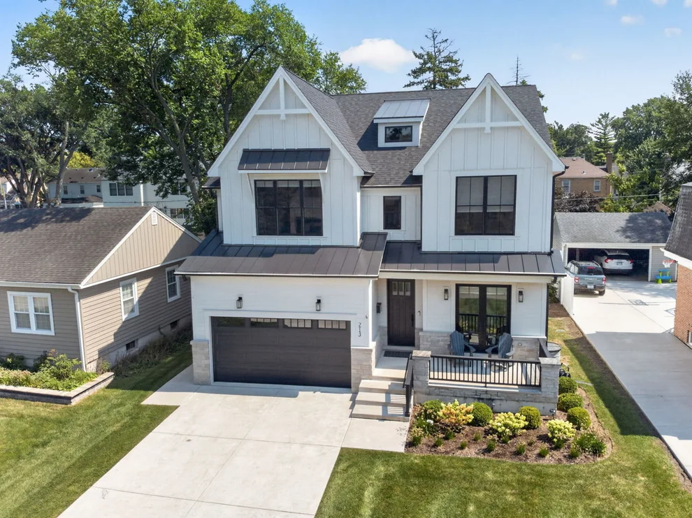 Unit for sale at 213 S Berkley Avenue, Elmhurst, IL 60126