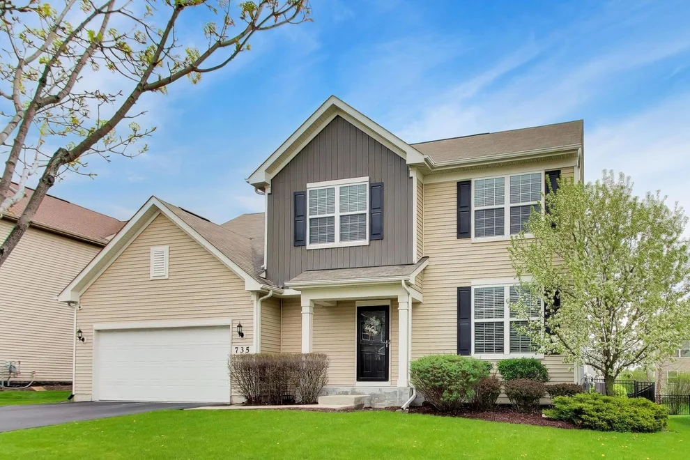 Unit for sale at 735 Glenwood Drive, South Elgin, IL 60177