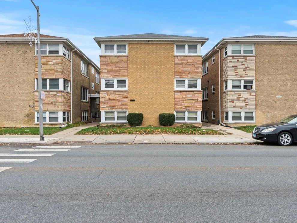 Unit for sale at 2642 N Harlem Avenue, Elmwood Park, IL 60707