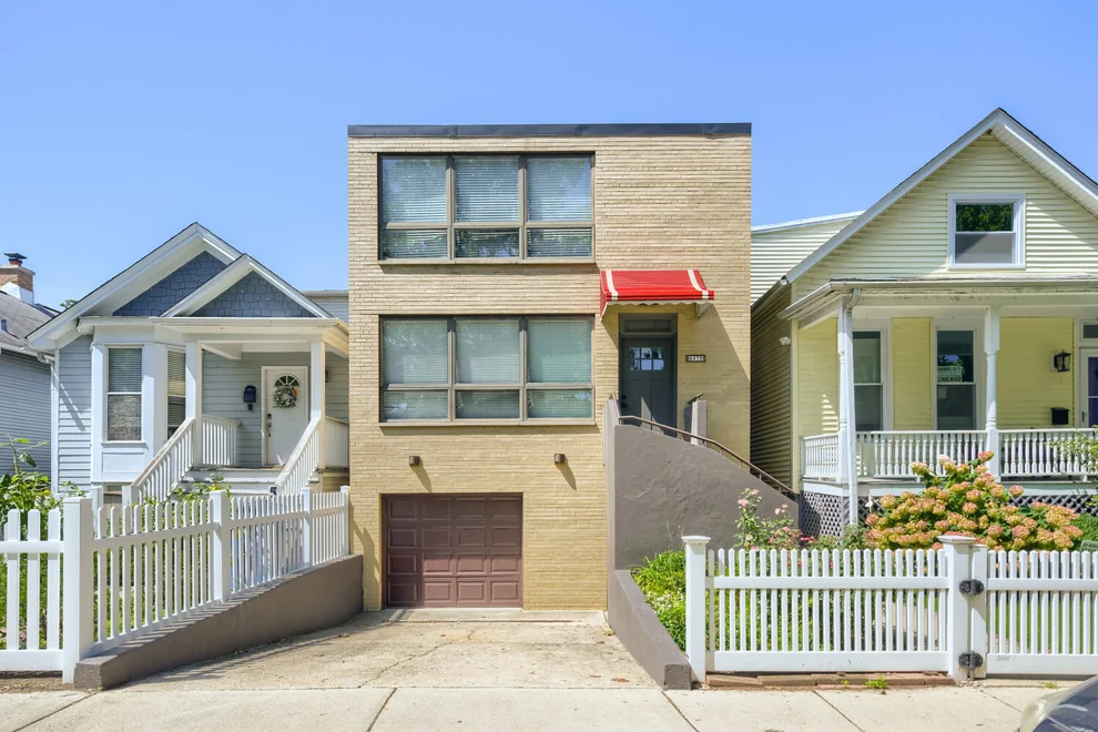 Unit for sale at 5472 S Dorchester Avenue, Chicago, IL 60615
