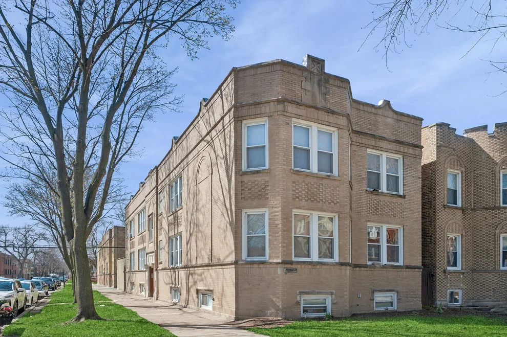 Unit for sale at 2440-42 W Ardmore Avenue, Chicago, IL 60659