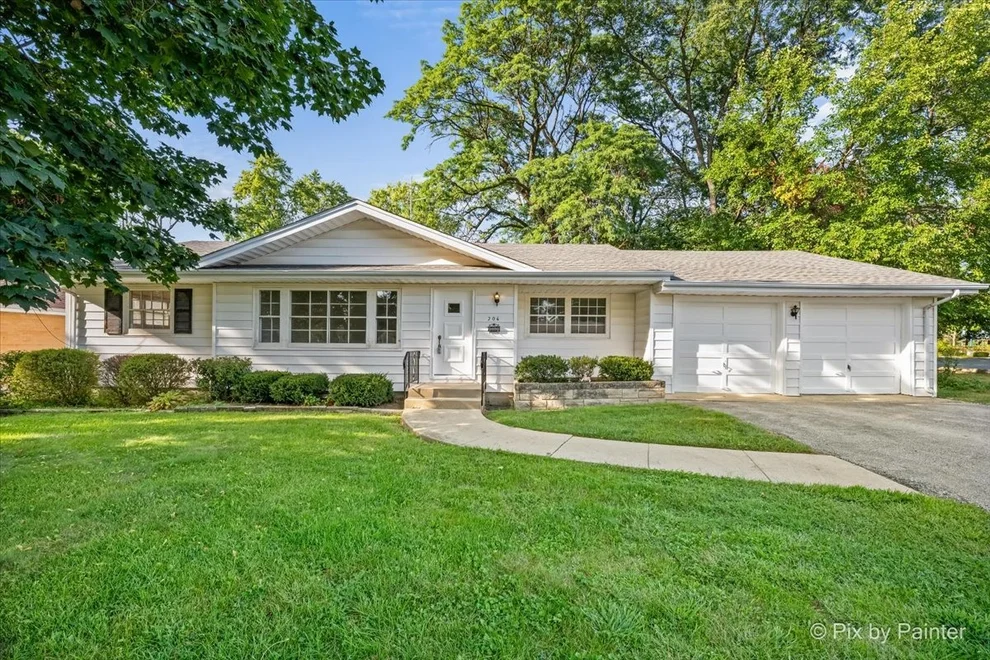 Unit for sale at 206 E Woodworth Place, Roselle, IL 60172
