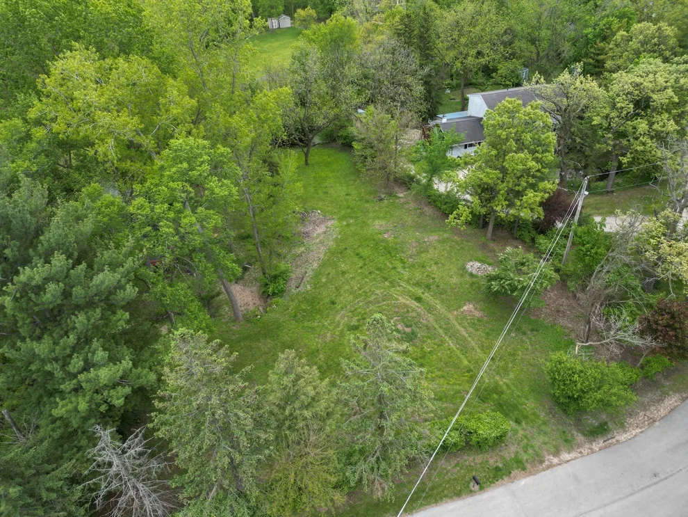 Unit for sale at 17 E Lyncliff Drive, Oswego, IL 60543