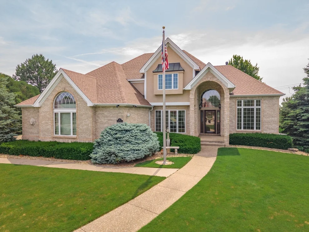 Unit for sale at 17 Smokey Court, Bloomington, IL 61704