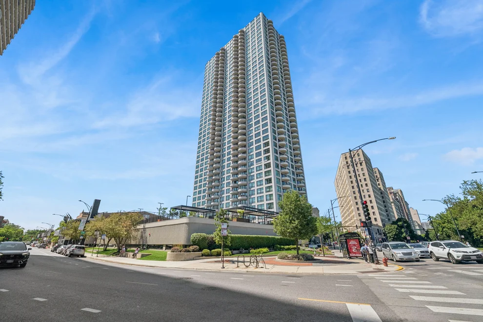 Unit for sale at 2020 N Lincoln Park West, Chicago, IL 60614