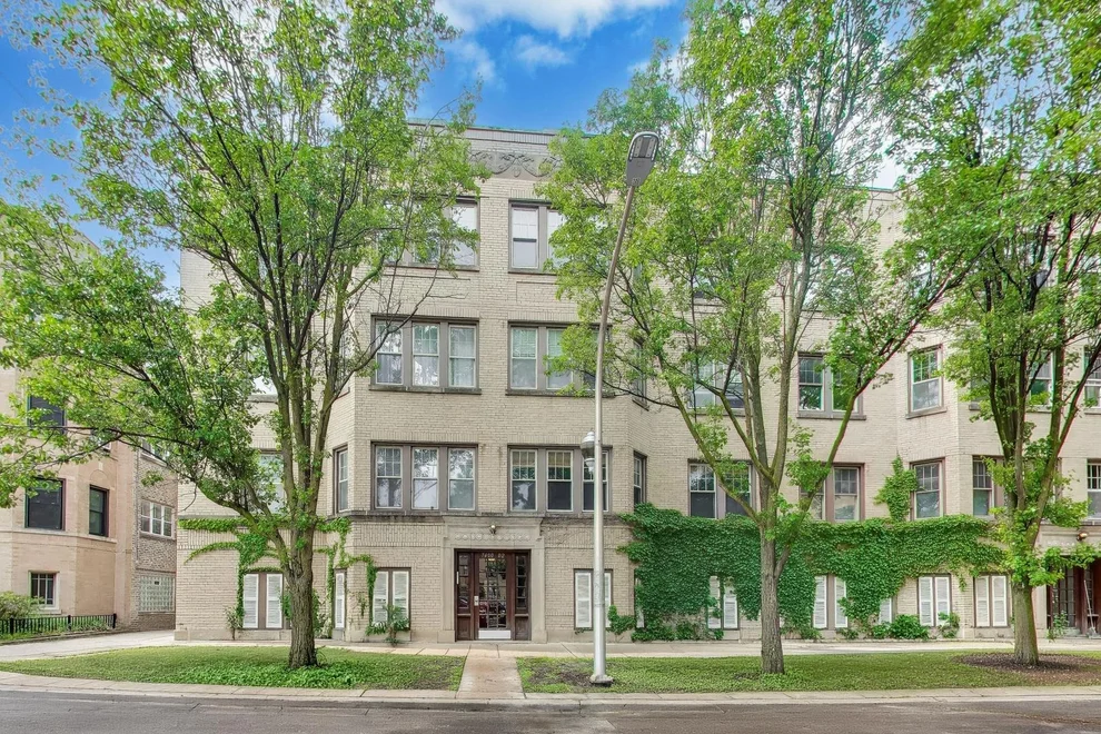 Unit for sale at 7400 N Seeley Avenue, Chicago, IL 60645