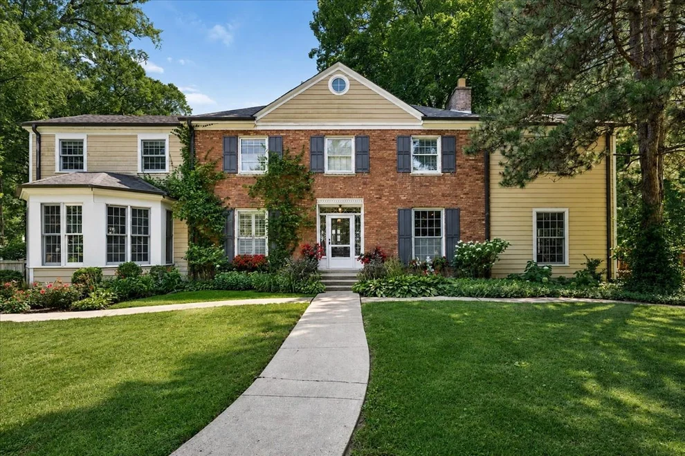 Unit for sale at 874 Boal Parkway, Winnetka, IL 60093