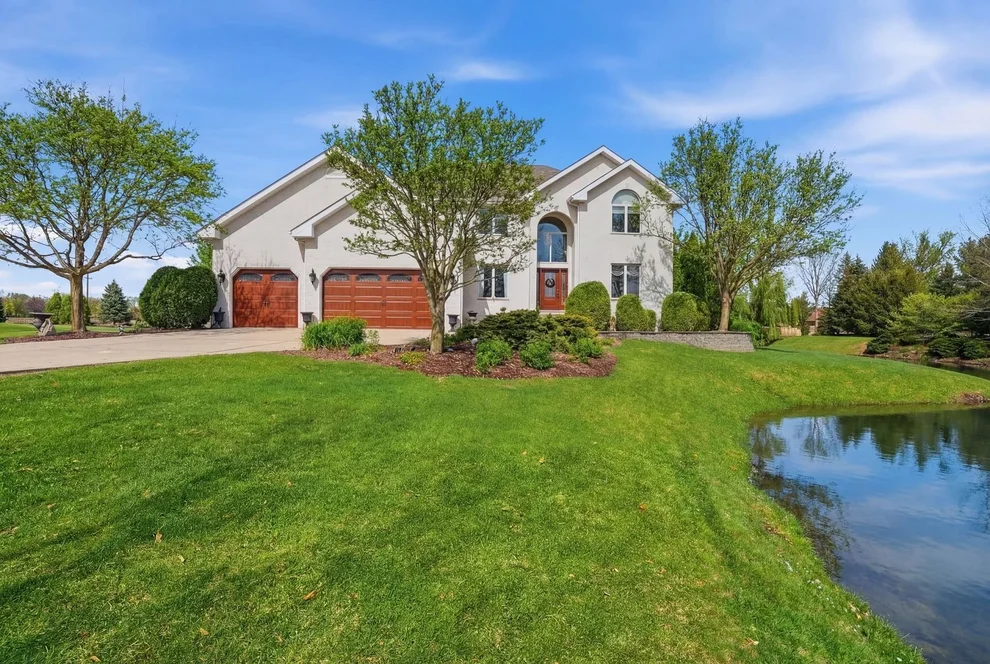 Unit for sale at 12959 Silver Fox Drive, Lemont, IL 60439