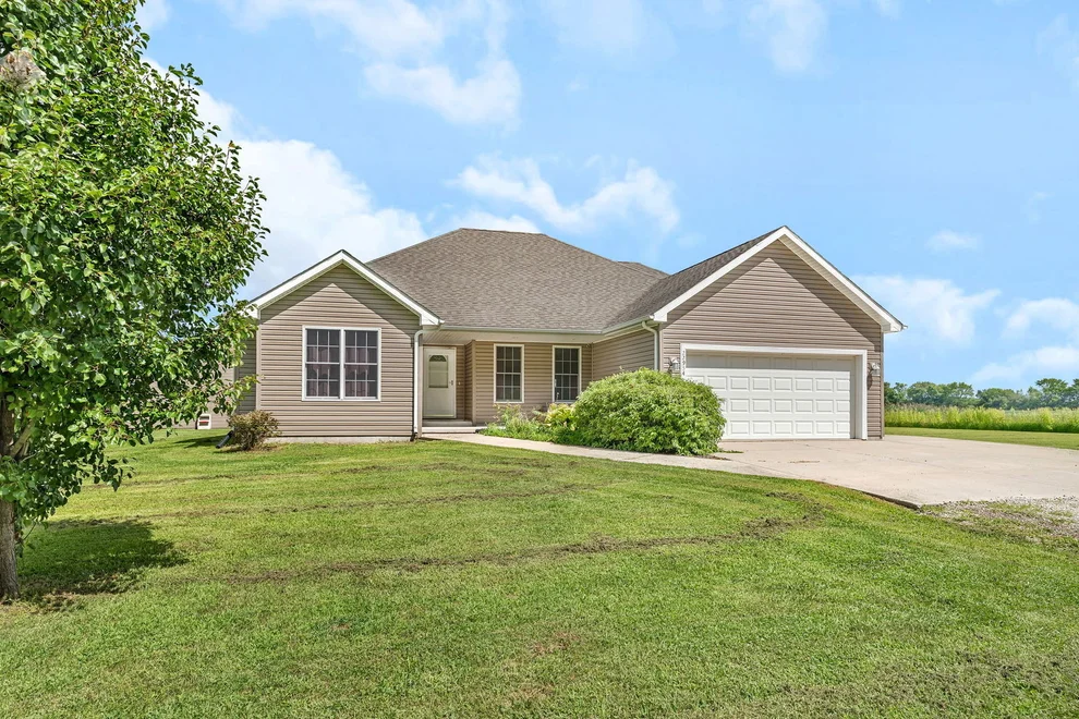 Unit for sale at 22954 McGuire Road, Wilmington, IL 60481