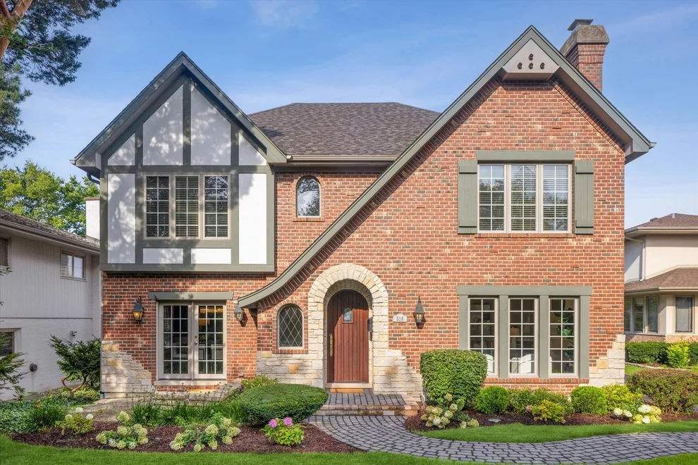 Unit for sale at 516 N Adams Street, Hinsdale, IL 60521