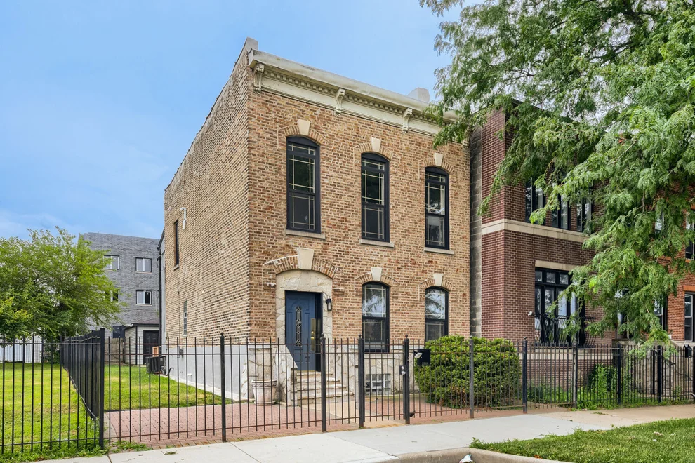 Unit for sale at 2335 W Maypole Avenue, Chicago, IL 60612