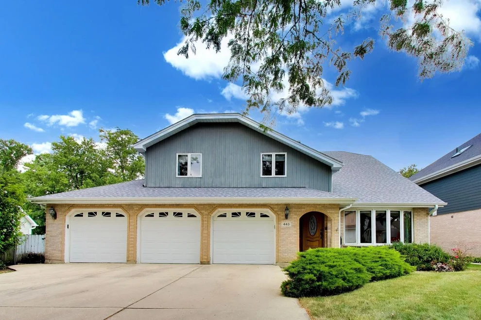 Unit for sale at 443 N Tara Lane, Addison, IL 60101