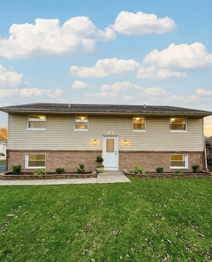 Unit for sale at 149 Vernon Drive, Bolingbrook, IL 60440