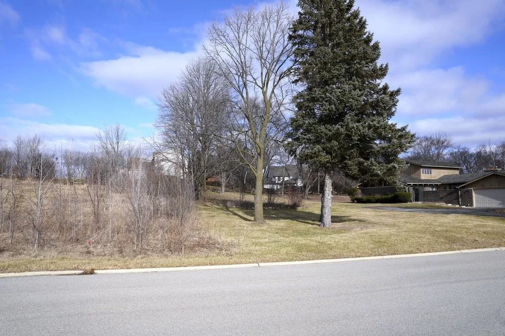 Unit for sale at 264 Crozier Drive, Grayslake, IL 60030