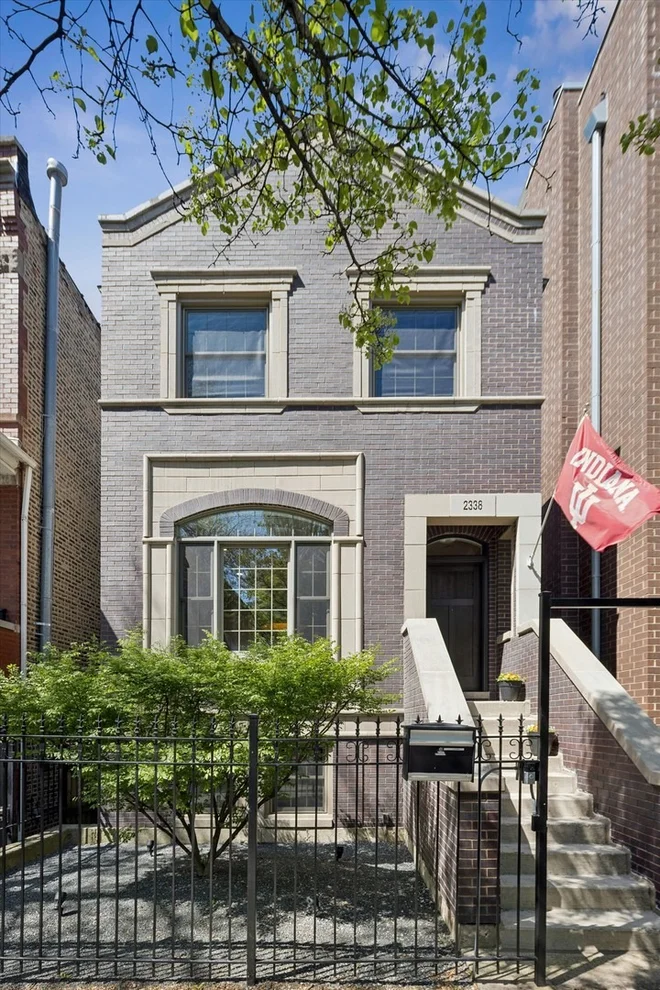 Unit for sale at 2338 N OAKLEY Avenue, Chicago, IL 60647