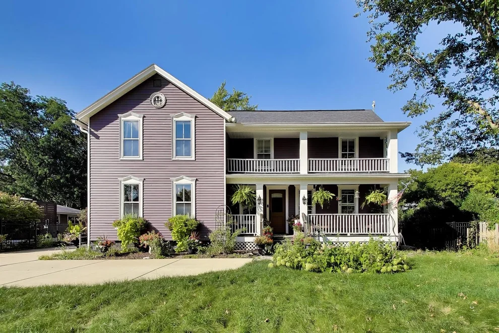 Unit for sale at 310 W Kirchhoff Road, Arlington Heights, IL 60005