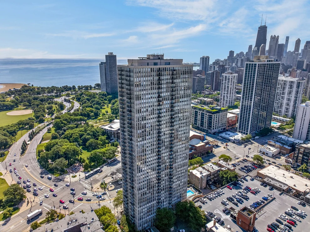 Unit for sale at 1660 N La Salle Drive, Chicago, IL 60614