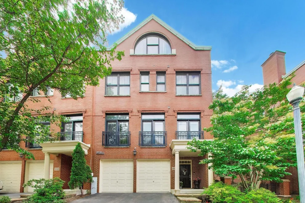 Unit for sale at 1850 Admiral Court, Glenview, IL 60026